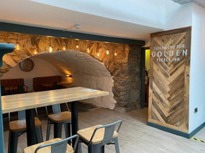 Гостиница The Golden Fleece Inn  Портмадог